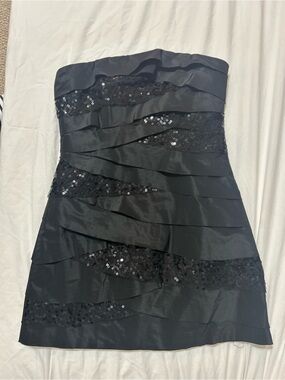 Forever 21 Black Strapless Sequin Tiered Dress